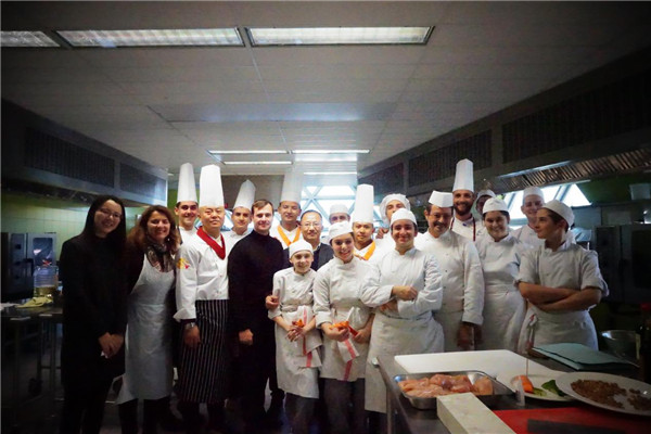 UESTC chefs take Sichuan cuisine to France and Belgium