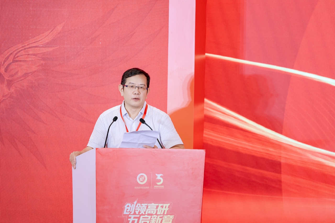 王校233.jpg