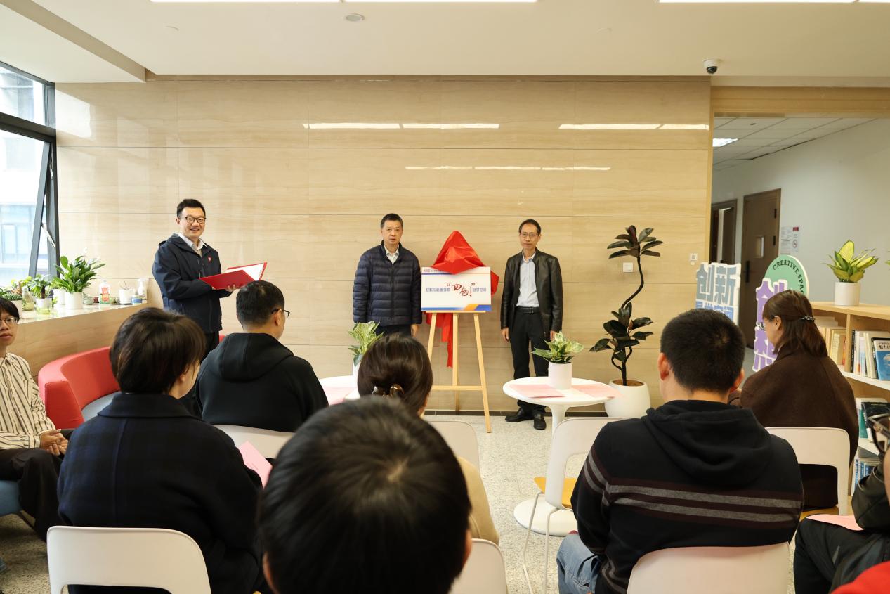 17EDC668D6F120554FC6D326B34_A0FBF6B8_1C6