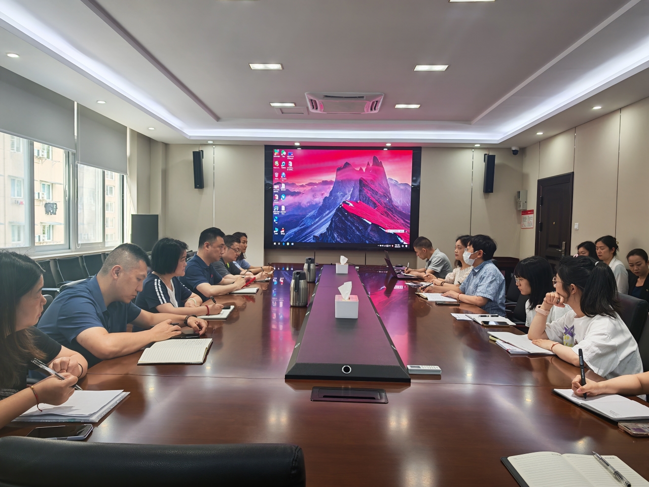 会议图片.jpg