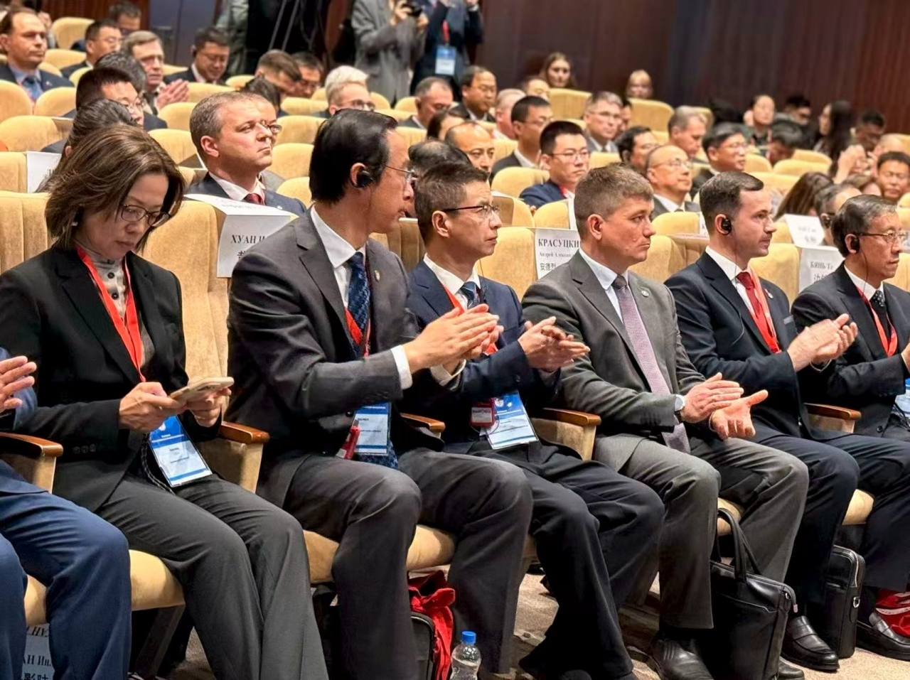 参加中国-白俄罗斯大学联盟会议.jpg