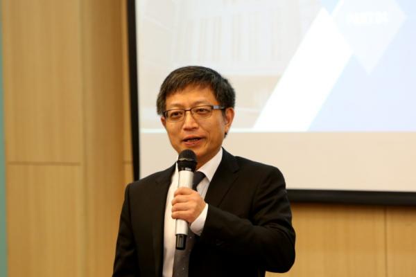 李海峥.jpg