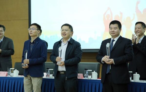 评论大赛颁奖照片.jpg